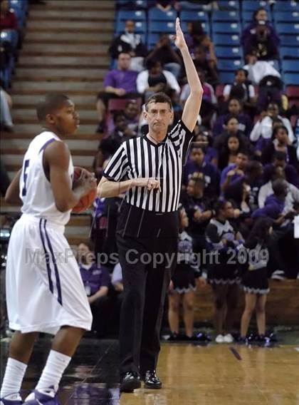 Thumbnail 3 in Del Oro vs. Sacramento (CIF SJS D3 Final) photogallery.