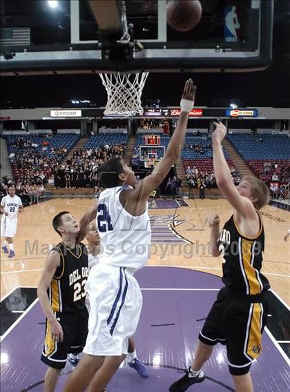 Thumbnail 1 in Del Oro vs. Sacramento (CIF SJS D3 Final) photogallery.