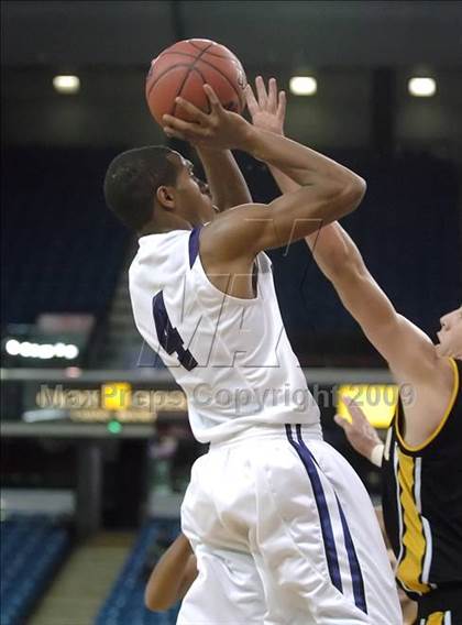 Thumbnail 3 in Del Oro vs. Sacramento (CIF SJS D3 Final) photogallery.