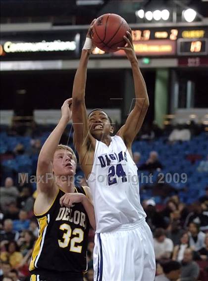 Thumbnail 2 in Del Oro vs. Sacramento (CIF SJS D3 Final) photogallery.