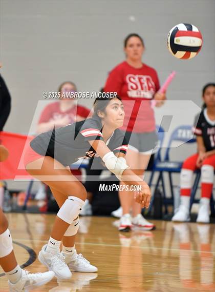 Thumbnail 2 in Mayde Creek vs. Fort Bend Austin (KISD/CFISD Tournament) photogallery.