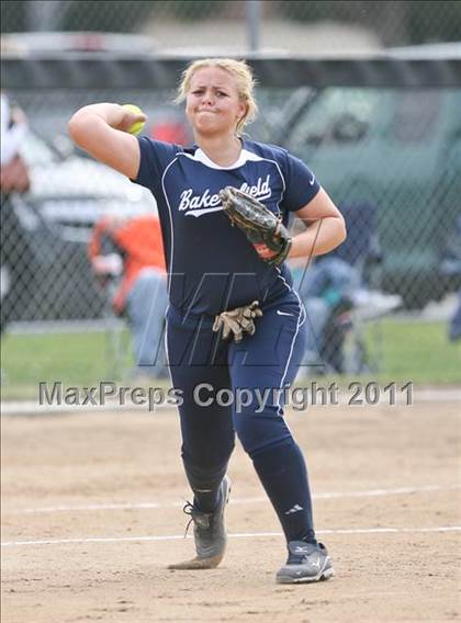 Thumbnail 1 in Bakersfield @ Stockdale photogallery.