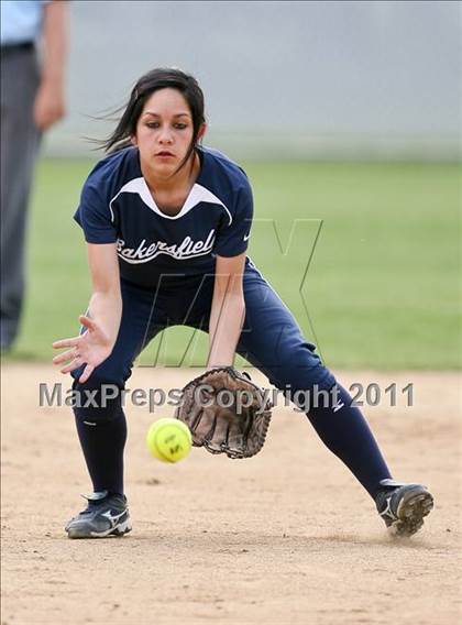 Thumbnail 1 in Bakersfield @ Stockdale photogallery.