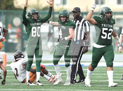 Thumbnail 2 in McClymonds vs. Pacifica (CIF State D2-A Final) photogallery.
