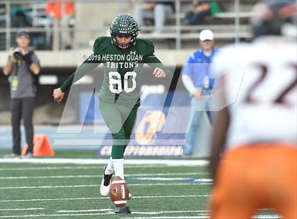 Thumbnail 2 in McClymonds vs. Pacifica (CIF State D2-A Final) photogallery.