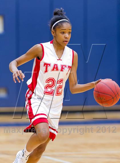 Thumbnail 2 in Holmes @ Taft photogallery.