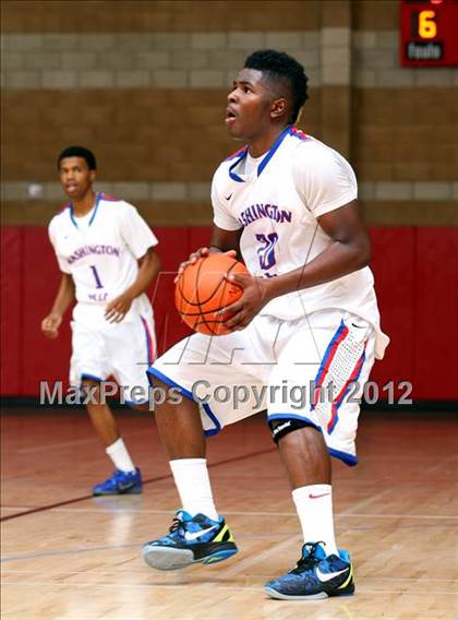 Thumbnail 3 in Washington vs. Bishop Montgomery (Sea Hawk Classic) photogallery.