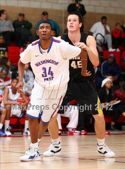 Thumbnail 3 in Washington vs. Bishop Montgomery (Sea Hawk Classic) photogallery.