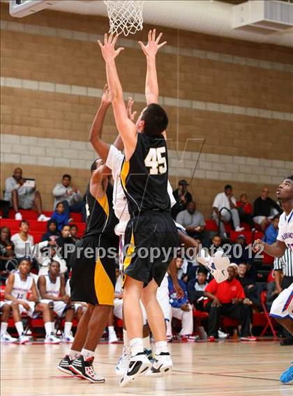 Thumbnail 1 in Washington vs. Bishop Montgomery (Sea Hawk Classic) photogallery.