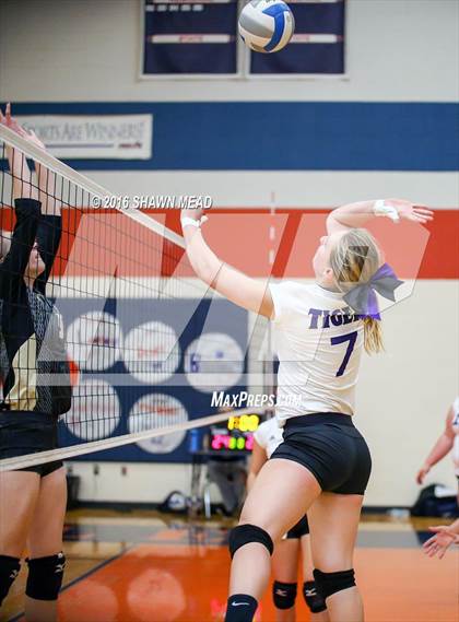 Thumbnail 1 in Lawrence vs. Decatur (SAC Tournament) photogallery.