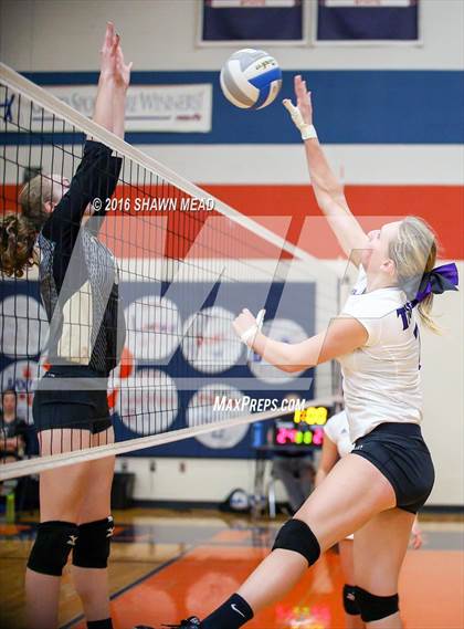 Thumbnail 2 in Lawrence vs. Decatur (SAC Tournament) photogallery.