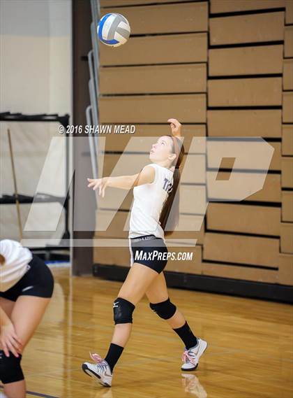 Thumbnail 3 in Lawrence vs. Decatur (SAC Tournament) photogallery.