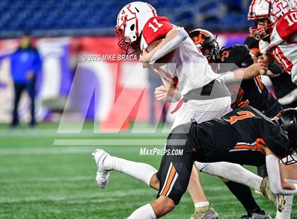 Thumbnail 2 in Amesbury vs Uxbridge (MIAA D7 Final) photogallery.