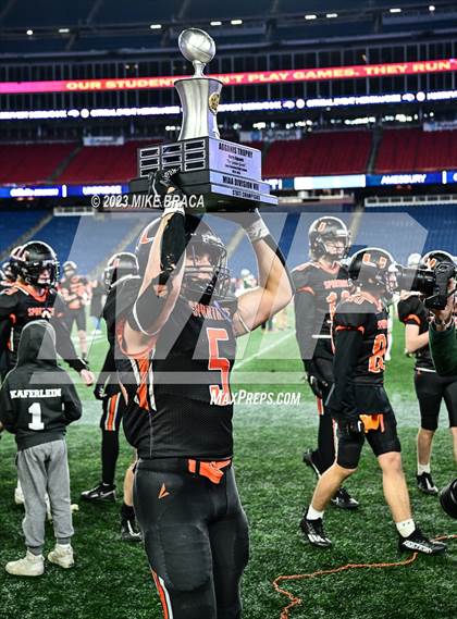 Thumbnail 2 in Amesbury vs Uxbridge (MIAA D7 Final) photogallery.