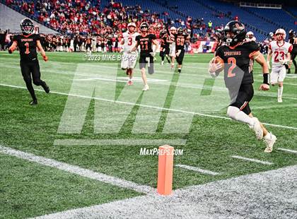 Thumbnail 3 in Amesbury vs Uxbridge (MIAA D7 Final) photogallery.