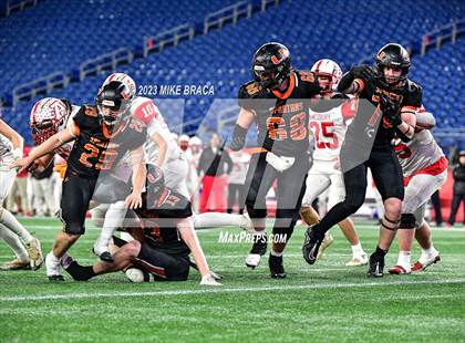Thumbnail 1 in Amesbury vs Uxbridge (MIAA D7 Final) photogallery.