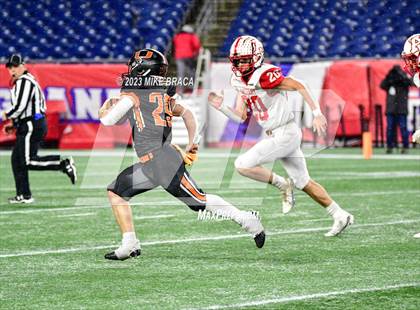 Thumbnail 2 in Amesbury vs Uxbridge (MIAA D7 Final) photogallery.