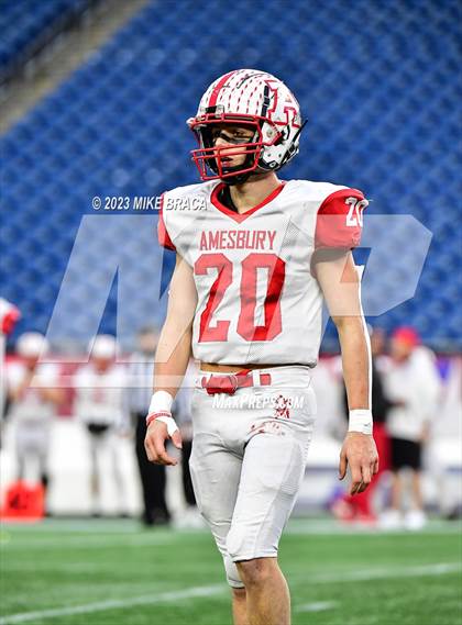 Thumbnail 2 in Amesbury vs Uxbridge (MIAA D7 Final) photogallery.