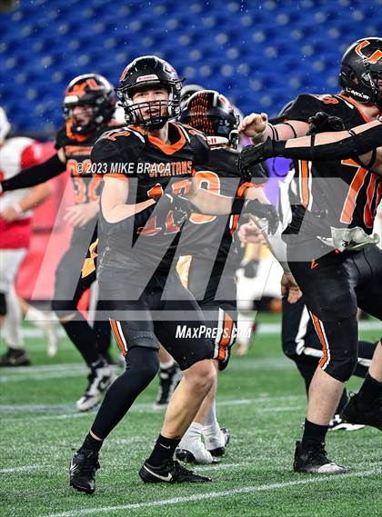 Thumbnail 2 in Amesbury vs Uxbridge (MIAA D7 Final) photogallery.