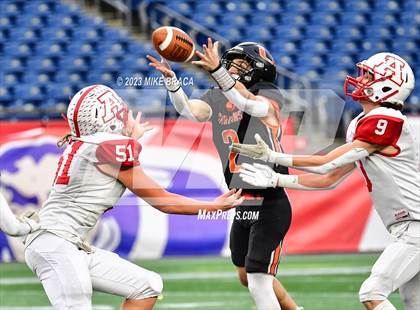 Thumbnail 1 in Amesbury vs Uxbridge (MIAA D7 Final) photogallery.