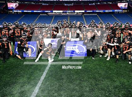 Thumbnail 3 in Amesbury vs Uxbridge (MIAA D7 Final) photogallery.