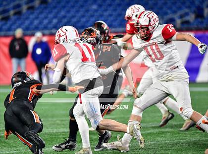 Thumbnail 3 in Amesbury vs Uxbridge (MIAA D7 Final) photogallery.