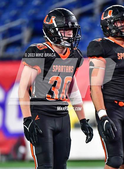 Thumbnail 2 in Amesbury vs Uxbridge (MIAA D7 Final) photogallery.