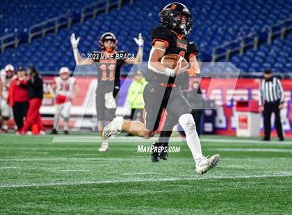 Thumbnail 3 in Amesbury vs Uxbridge (MIAA D7 Final) photogallery.