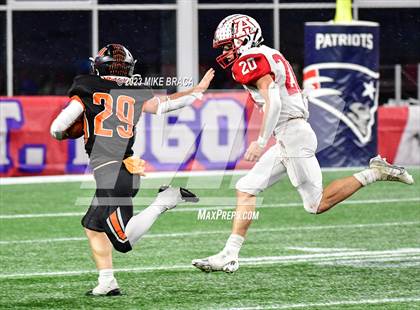 Thumbnail 3 in Amesbury vs Uxbridge (MIAA D7 Final) photogallery.