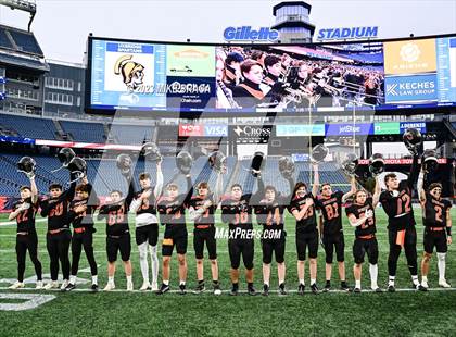 Thumbnail 3 in Amesbury vs Uxbridge (MIAA D7 Final) photogallery.