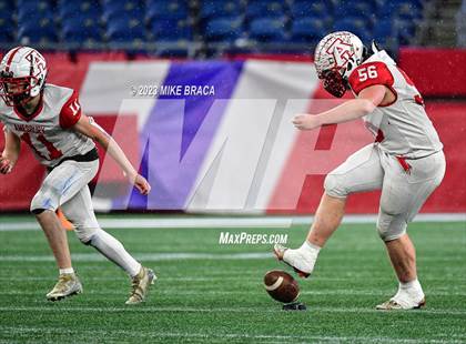 Thumbnail 2 in Amesbury vs Uxbridge (MIAA D7 Final) photogallery.