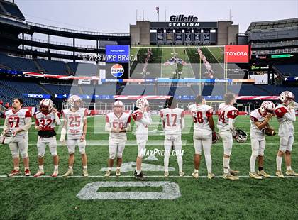 Thumbnail 3 in Amesbury vs Uxbridge (MIAA D7 Final) photogallery.
