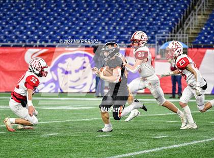 Thumbnail 2 in Amesbury vs Uxbridge (MIAA D7 Final) photogallery.