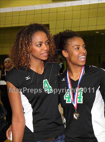 Thumbnail 2 in Carson vs. Granada Hills (CIF LACS D1 Final) photogallery.