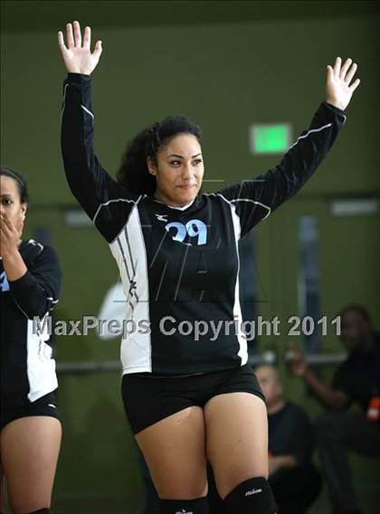 Thumbnail 3 in Carson vs. Granada Hills (CIF LACS D1 Final) photogallery.