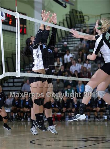 Thumbnail 1 in Carson vs. Granada Hills (CIF LACS D1 Final) photogallery.