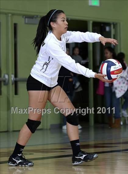 Thumbnail 2 in Carson vs. Granada Hills (CIF LACS D1 Final) photogallery.