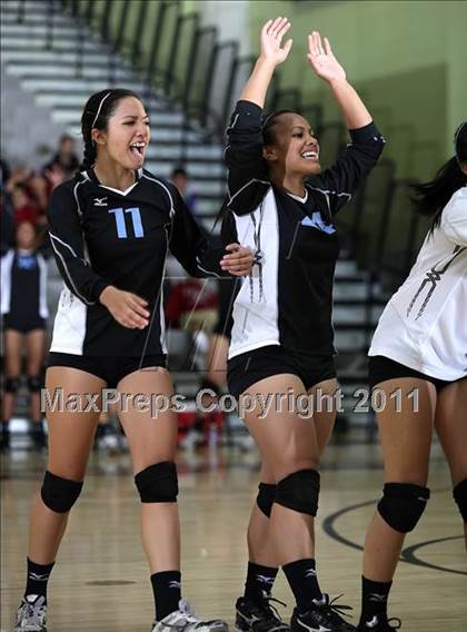 Thumbnail 2 in Carson vs. Granada Hills (CIF LACS D1 Final) photogallery.