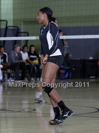 Thumbnail 2 in Carson vs. Granada Hills (CIF LACS D1 Final) photogallery.