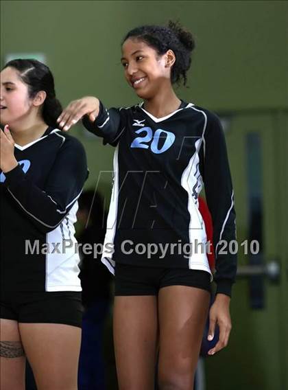 Thumbnail 2 in Carson vs. Granada Hills (CIF LACS D1 Final) photogallery.