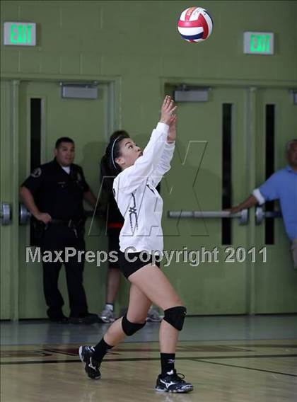 Thumbnail 1 in Carson vs. Granada Hills (CIF LACS D1 Final) photogallery.