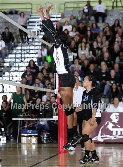 Thumbnail 3 in Carson vs. Granada Hills (CIF LACS D1 Final) photogallery.