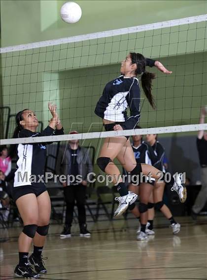 Thumbnail 3 in Carson vs. Granada Hills (CIF LACS D1 Final) photogallery.