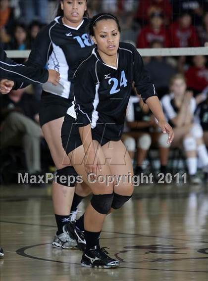 Thumbnail 1 in Carson vs. Granada Hills (CIF LACS D1 Final) photogallery.