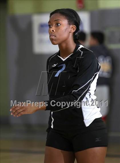 Thumbnail 3 in Carson vs. Granada Hills (CIF LACS D1 Final) photogallery.