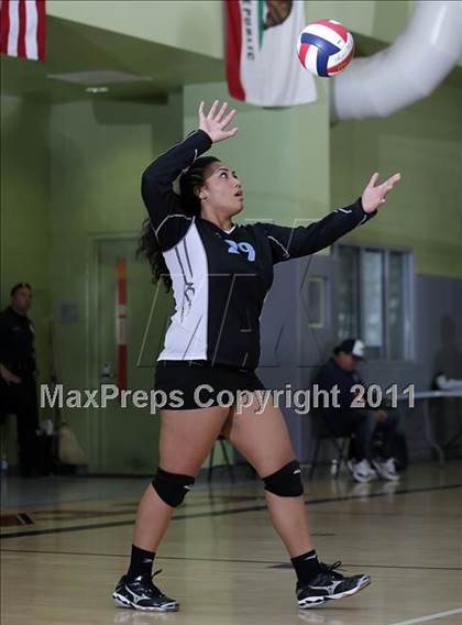 Thumbnail 3 in Carson vs. Granada Hills (CIF LACS D1 Final) photogallery.