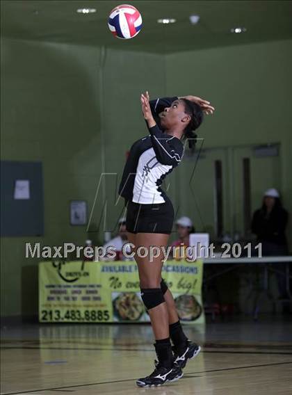 Thumbnail 2 in Carson vs. Granada Hills (CIF LACS D1 Final) photogallery.