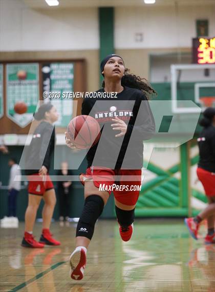 Thumbnail 3 in Antelope vs. Benson Tech (MLK Showcase) photogallery.