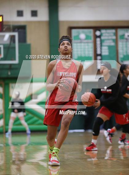 Thumbnail 2 in Antelope vs. Benson Tech (MLK Showcase) photogallery.
