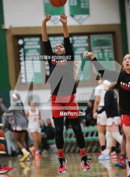 Thumbnail 1 in Antelope vs. Benson Tech (MLK Showcase) photogallery.